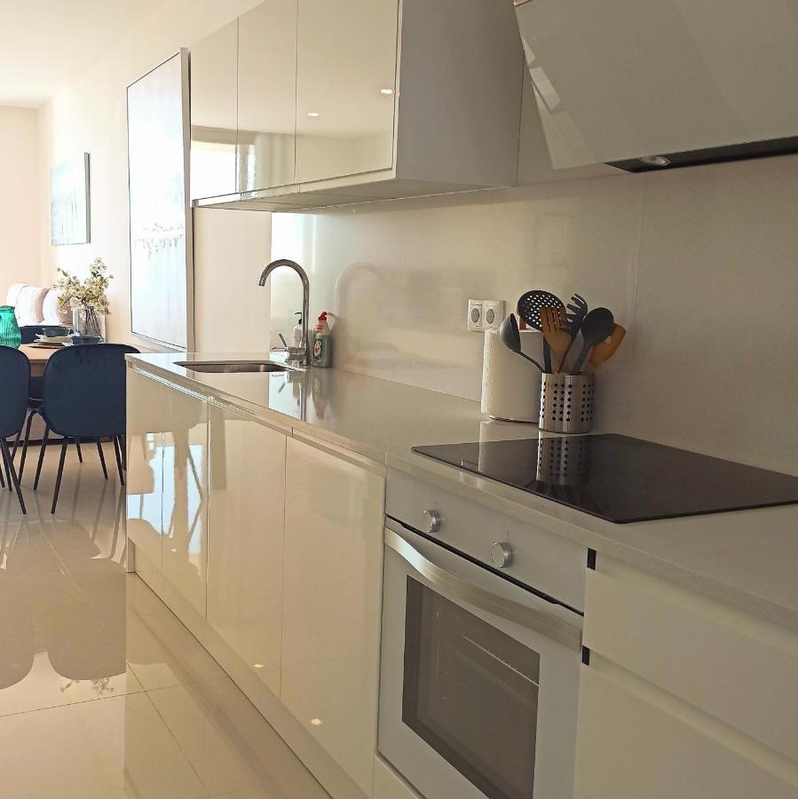 La Paloma Beach Apartment With Pool By Casa Del Sol Hr Manilva Εξωτερικό φωτογραφία