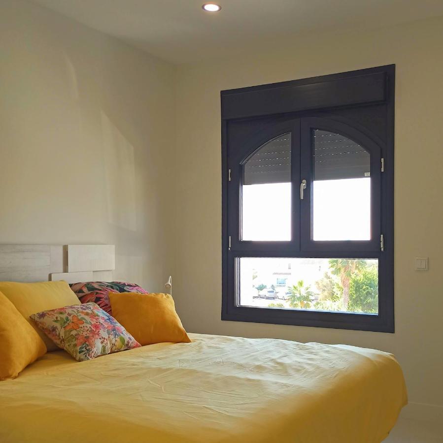 La Paloma Beach Apartment With Pool By Casa Del Sol Hr Manilva Εξωτερικό φωτογραφία