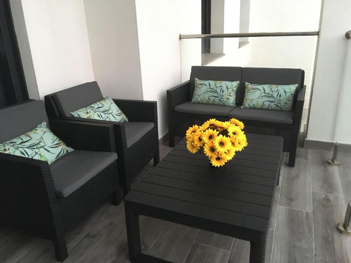 La Paloma Beach Apartment With Pool By Casa Del Sol Hr Manilva Εξωτερικό φωτογραφία